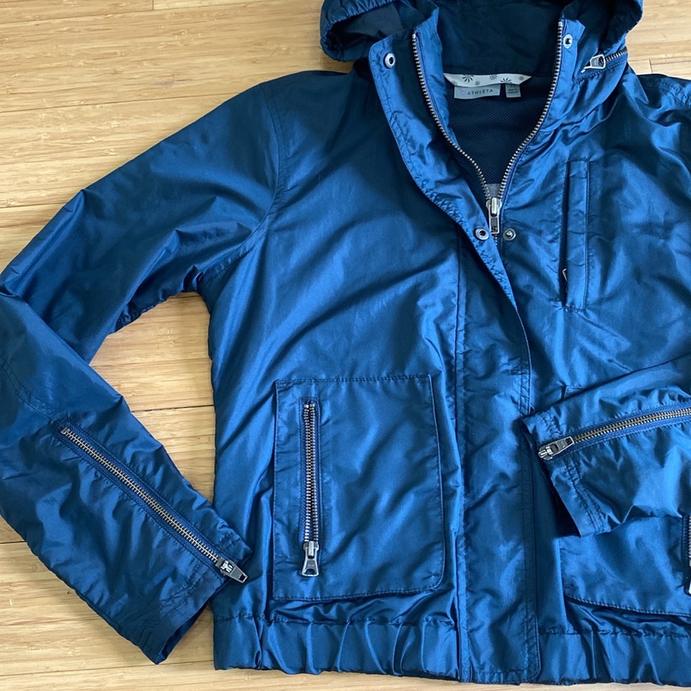 Women’s Athleta Rain Jacket Sz XS - Picture 3 of 6